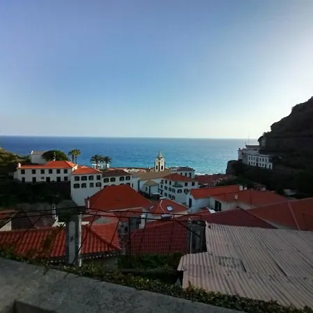 Vаrаndаs Dо Sоl-vista Relaxante Entre Mar E Montanha アパート ポンタ・ド・ソル