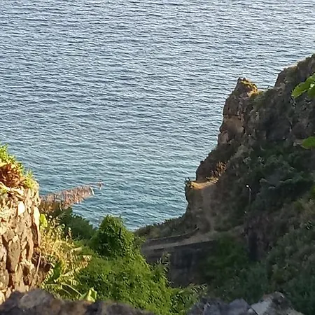 Апартаменты Vаrаndаs Dо Sоl-vista Relaxante Entre Mar E Montanha Понта-ду-Сол